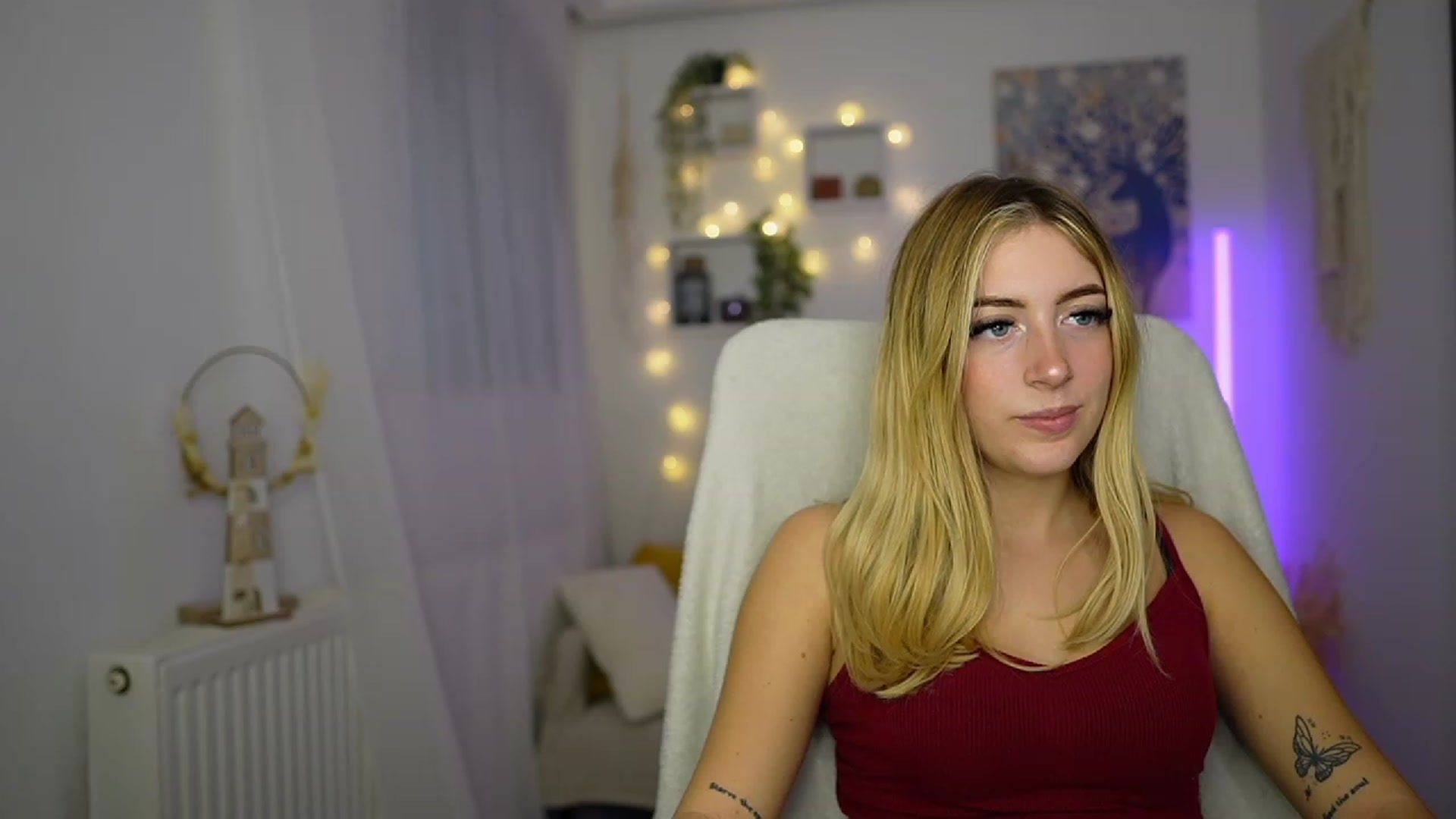 Gallery image thumbnail from Tina_Nappi18's myfreecams stream on, 10/10/2023, 15:16 image 18 of 20