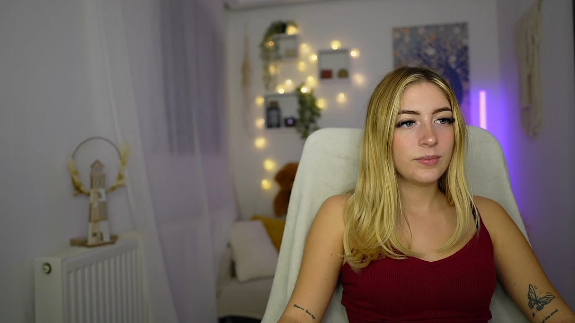 Gallery image thumbnail from Tina_Nappi18's myfreecams stream on, 10/10/2023, 17:38 image 1 of 20
