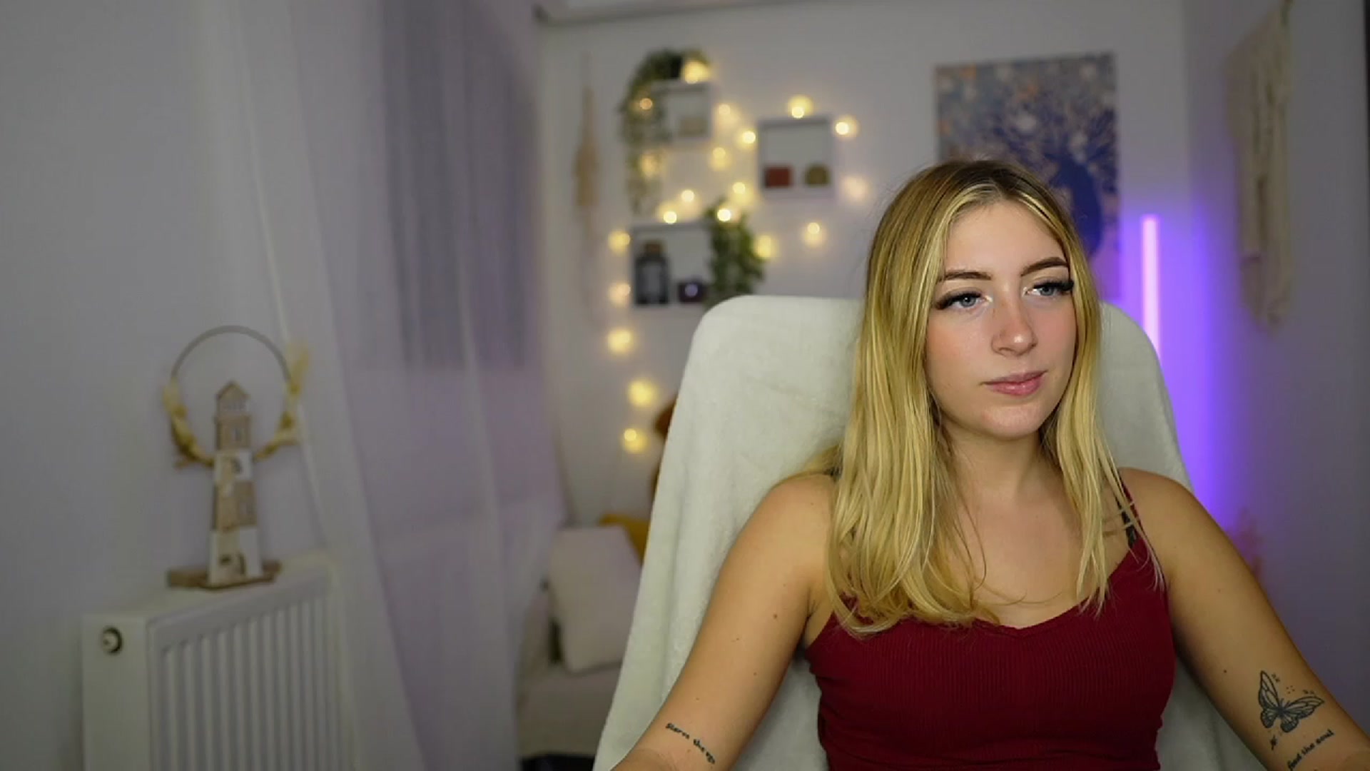 Gallery image thumbnail from Tina_Nappi18's myfreecams stream on, 10/10/2023, 17:38 image 3 of 20