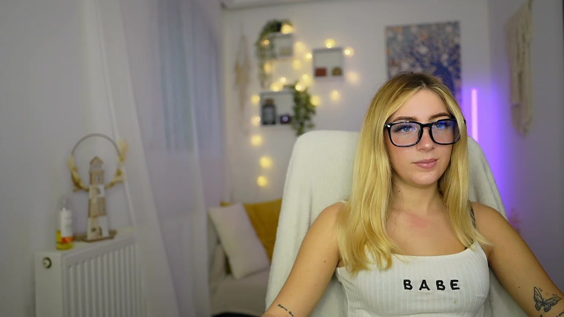 Gallery image thumbnail from Tina_Nappi18's myfreecams stream on, 10/11/2023, 13:59 image 11 of 20