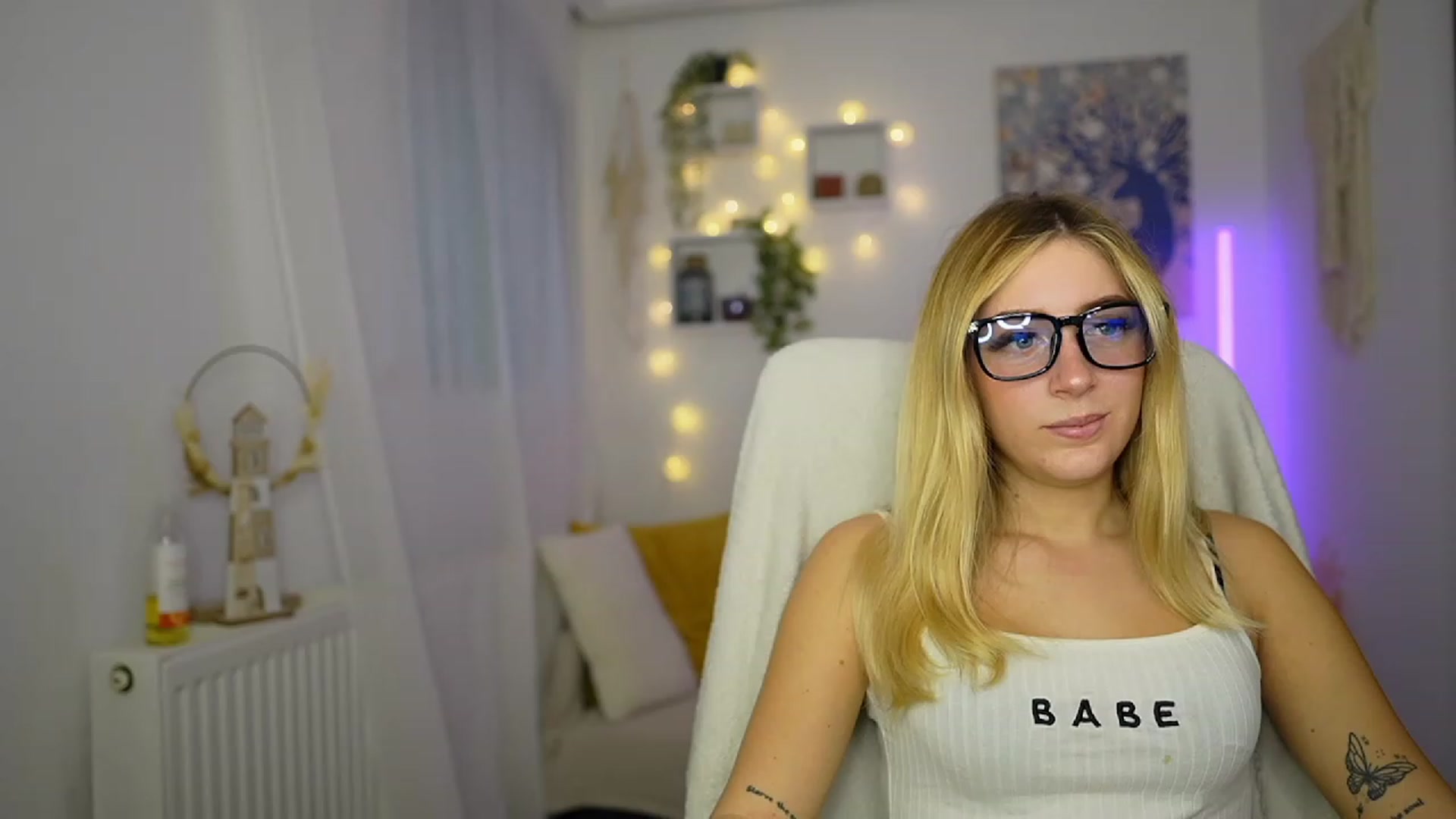 Gallery image thumbnail from Tina_Nappi18's myfreecams stream on, 10/11/2023, 13:59 image 19 of 20
