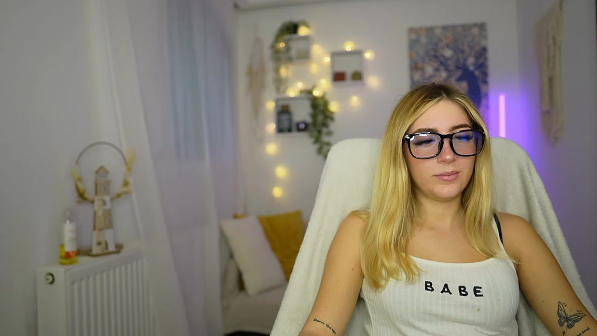 Gallery image thumbnail from Tina_Nappi18's myfreecams stream on, 10/11/2023, 13:59 image 4 of 20