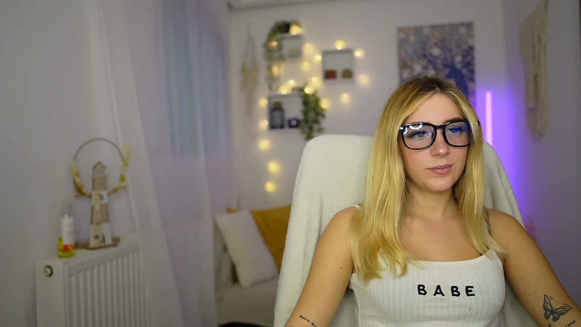 Gallery image thumbnail from Tina_Nappi18's myfreecams stream on, 10/11/2023, 13:59 image 18 of 20