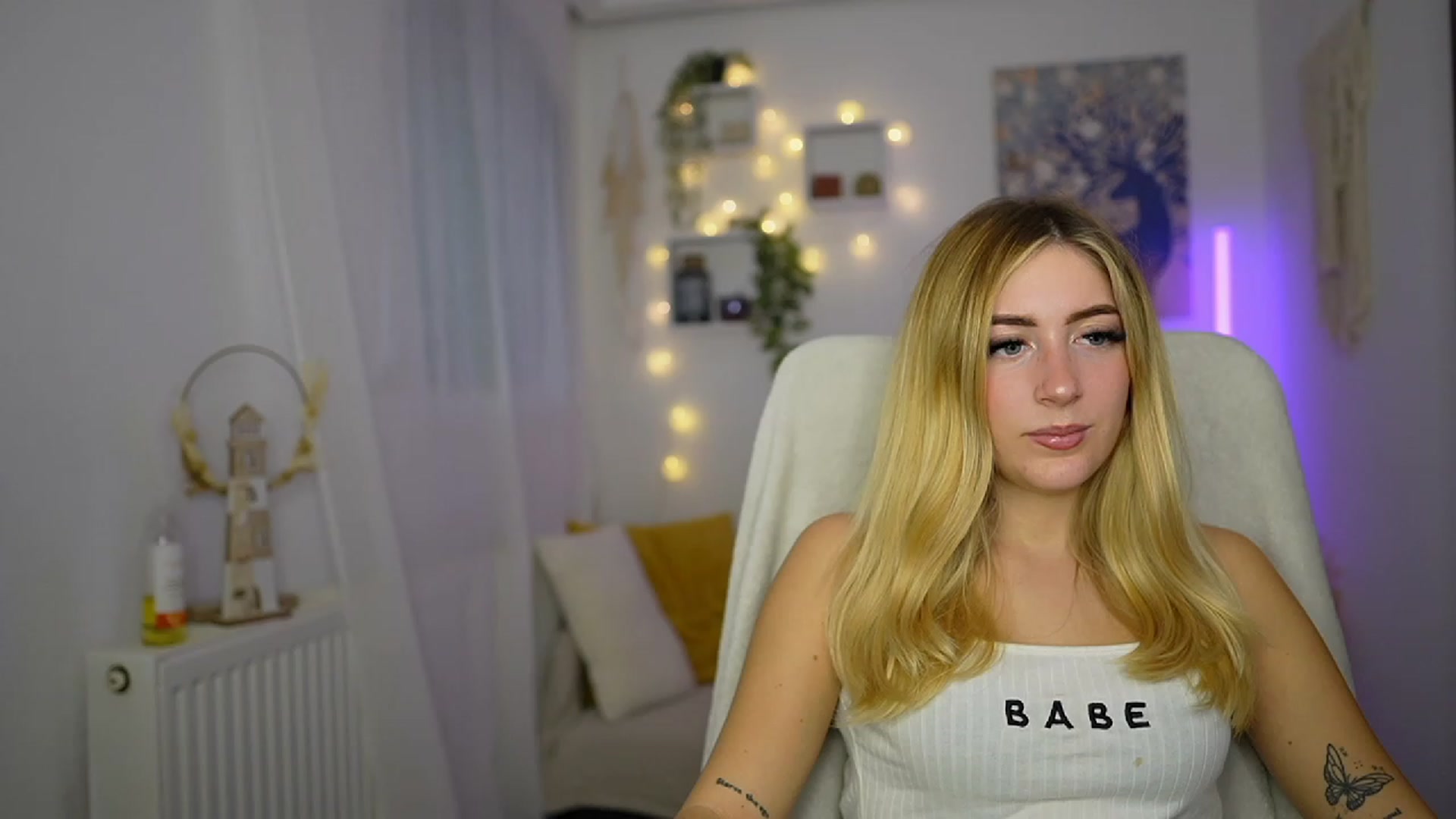 Gallery image thumbnail from Tina_Nappi18's myfreecams stream on, 10/11/2023, 14:54 image 4 of 20