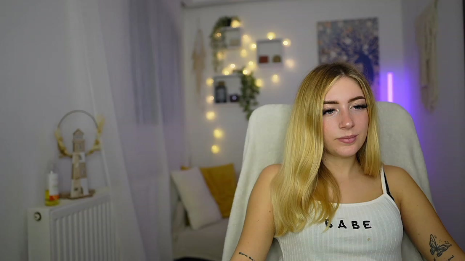 Gallery image thumbnail from Tina_Nappi18's myfreecams stream on, 10/11/2023, 15:46 image 9 of 20