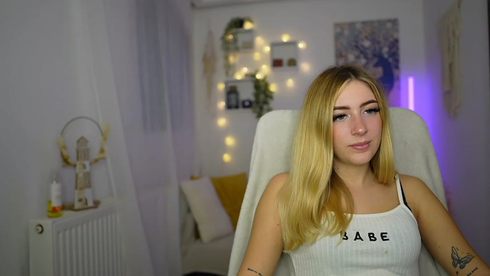 Gallery image thumbnail from Tina_Nappi18's myfreecams stream on, 10/11/2023, 15:46 image 2 of 20