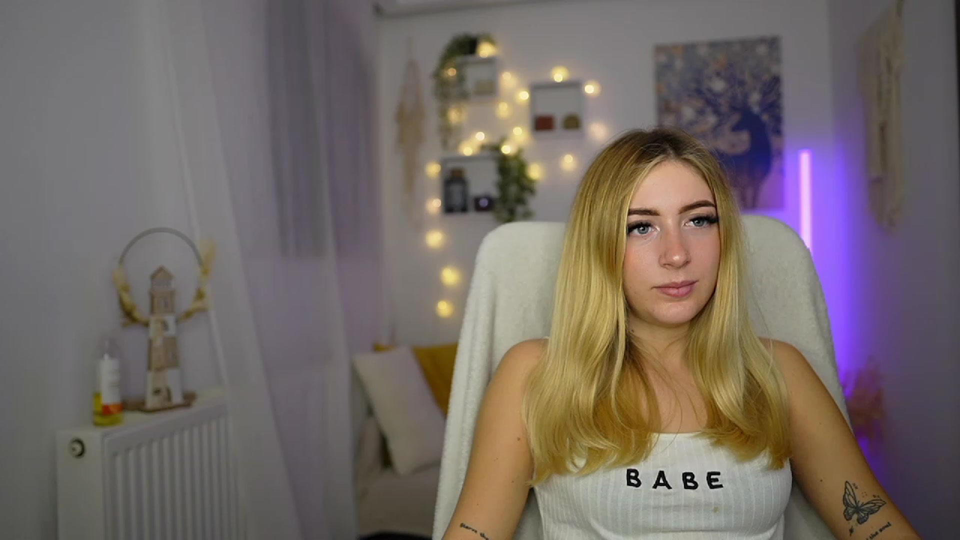 Gallery image thumbnail from Tina_Nappi18's myfreecams stream on, 10/11/2023, 17:17 image 15 of 20