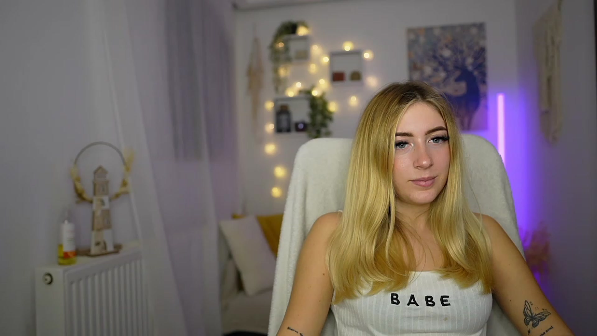 Gallery image thumbnail from Tina_Nappi18's myfreecams stream on, 10/11/2023, 17:17 image 19 of 20