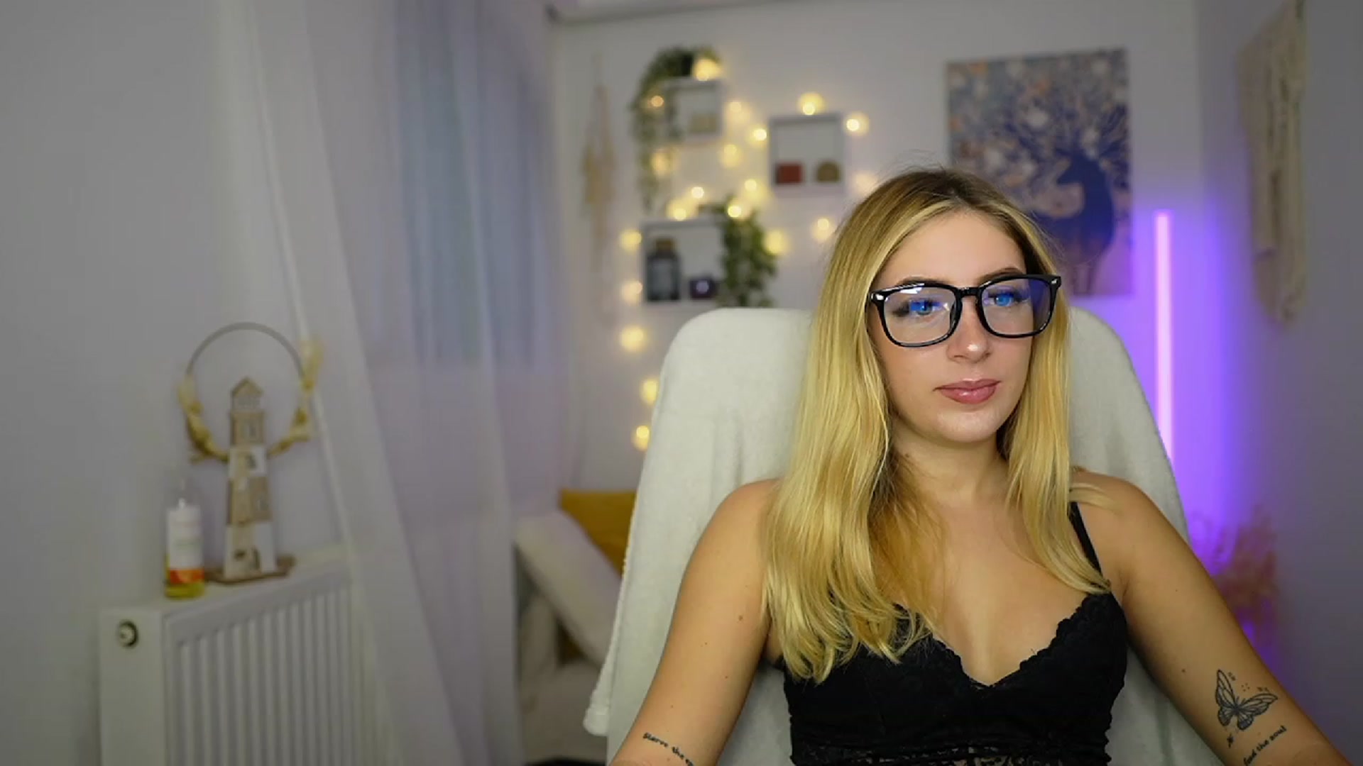 Gallery image thumbnail from Tina_Nappi18's myfreecams stream on, 10/12/2023, 13:26 image 2 of 20