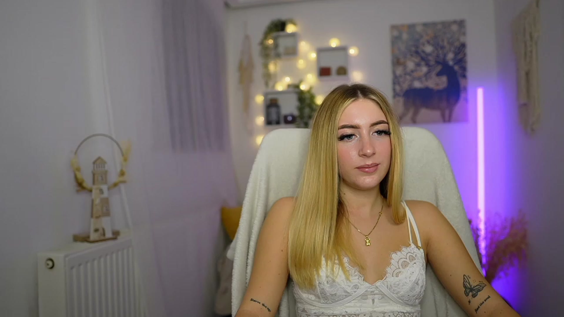 Gallery image thumbnail from Tina_Nappi18's myfreecams stream on, 10/17/2023, 17:04 image 20 of 20