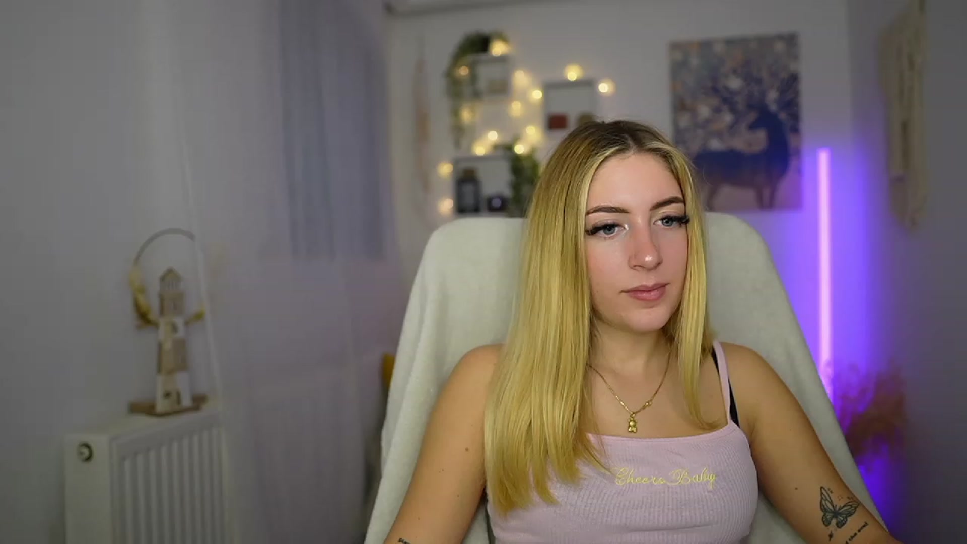 Gallery image thumbnail from Tina_Nappi18's myfreecams stream on, 10/18/2023, 14:40 image 3 of 20