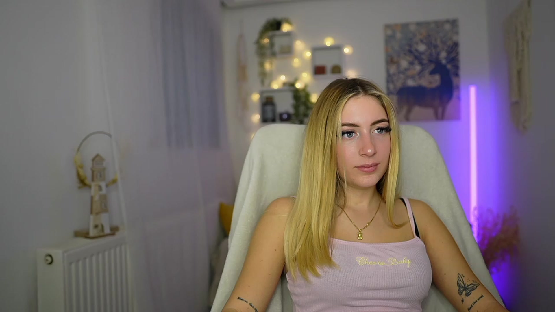 Gallery image thumbnail from Tina_Nappi18's myfreecams stream on, 10/18/2023, 14:40 image 18 of 20