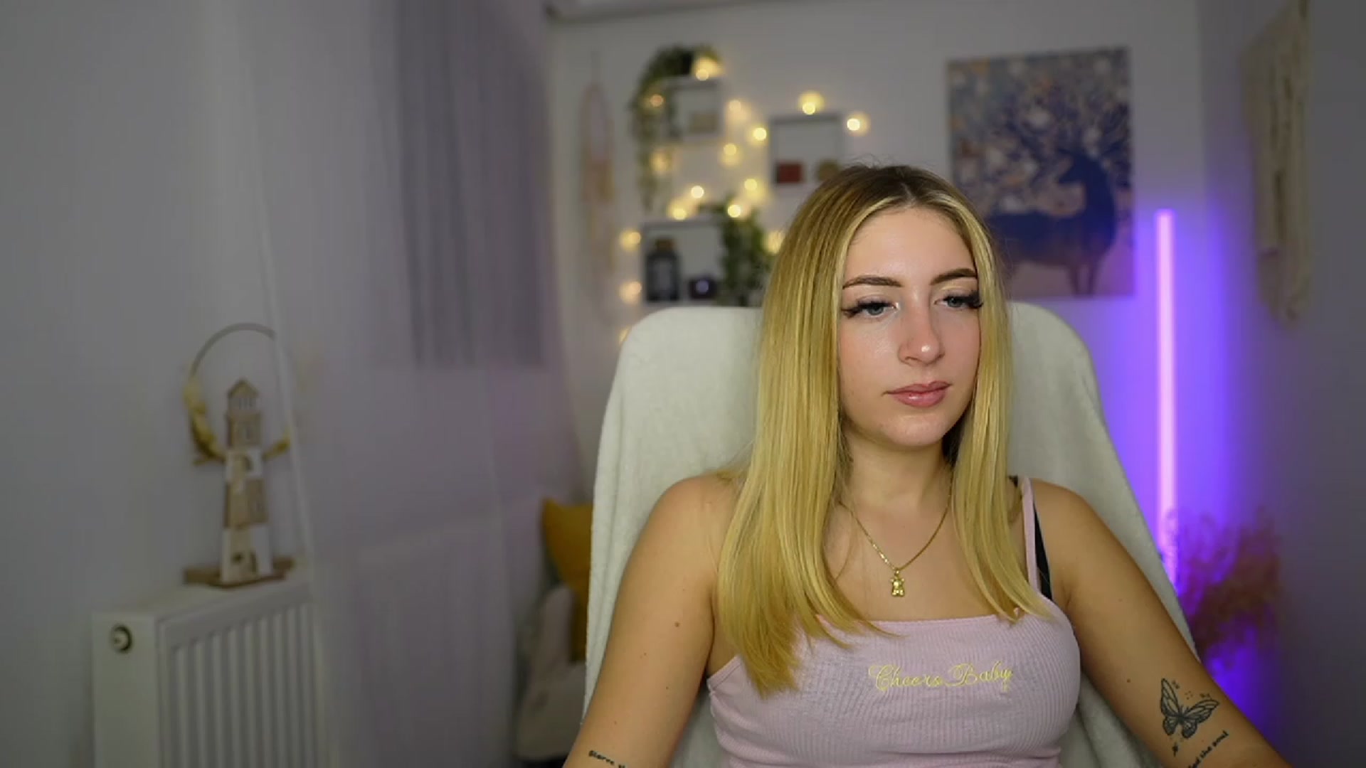 Gallery image thumbnail from Tina_Nappi18's myfreecams stream on, 10/18/2023, 17:44 image 3 of 20
