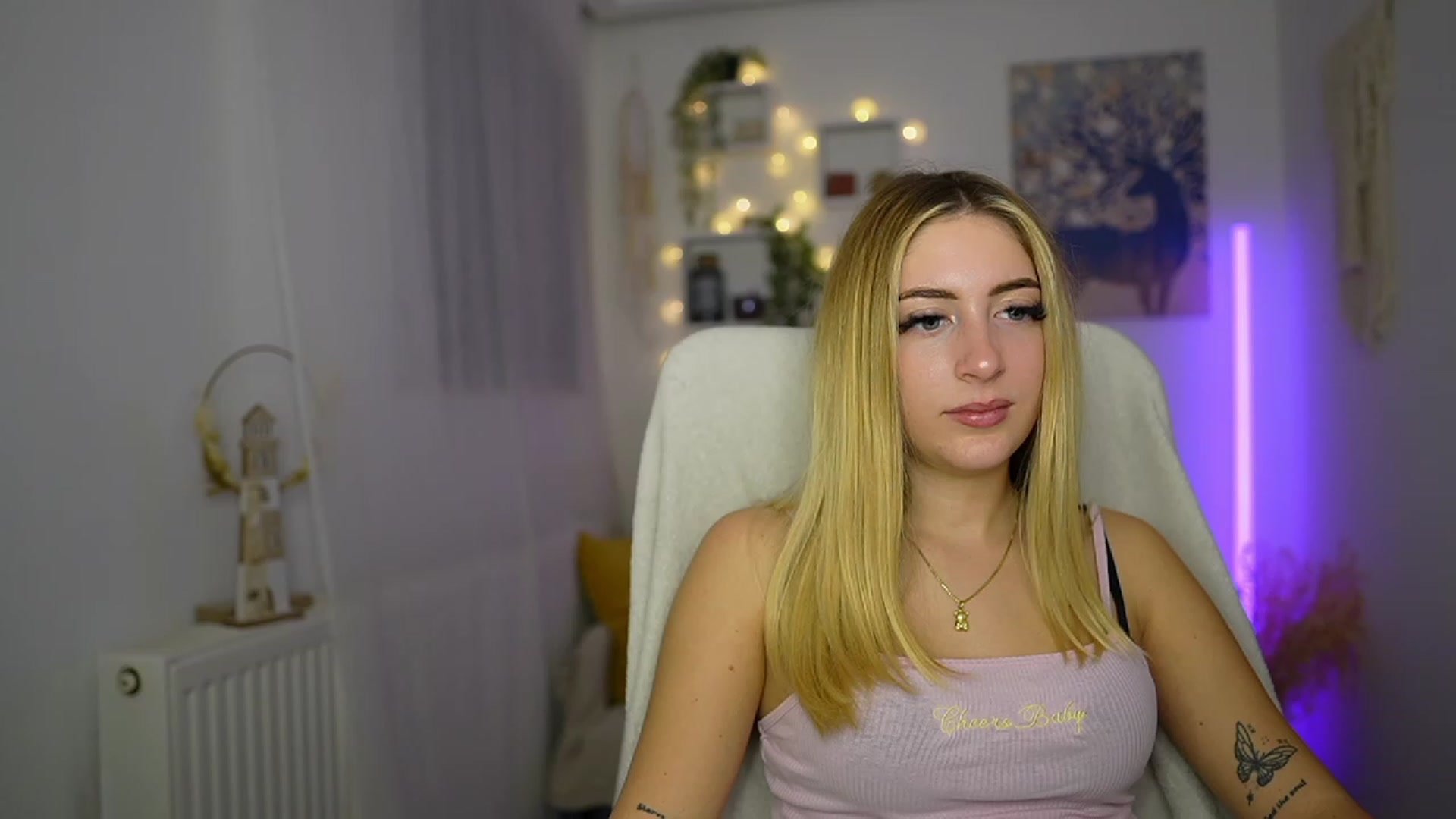 Gallery image thumbnail from Tina_Nappi18's myfreecams stream on, 10/18/2023, 17:44 image 1 of 20
