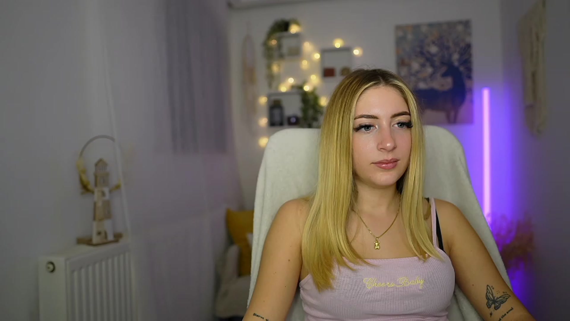Gallery image thumbnail from Tina_Nappi18's myfreecams stream on, 10/18/2023, 17:44 image 5 of 20