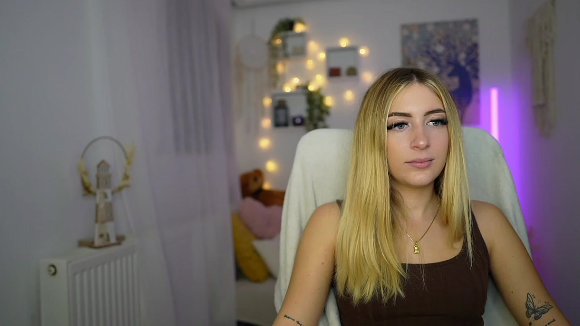 Gallery image thumbnail from Tina_Nappi18's myfreecams stream on, 10/21/2023, 14:47 image 5 of 20