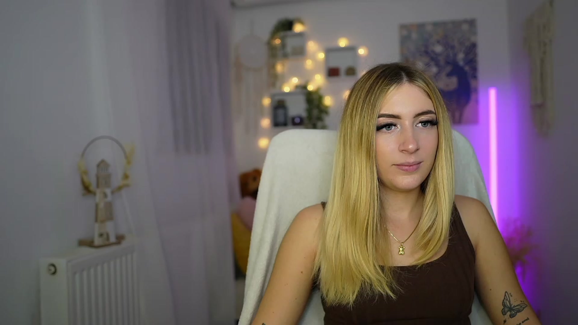 Gallery image thumbnail from Tina_Nappi18's myfreecams stream on, 10/21/2023, 14:47 image 20 of 20