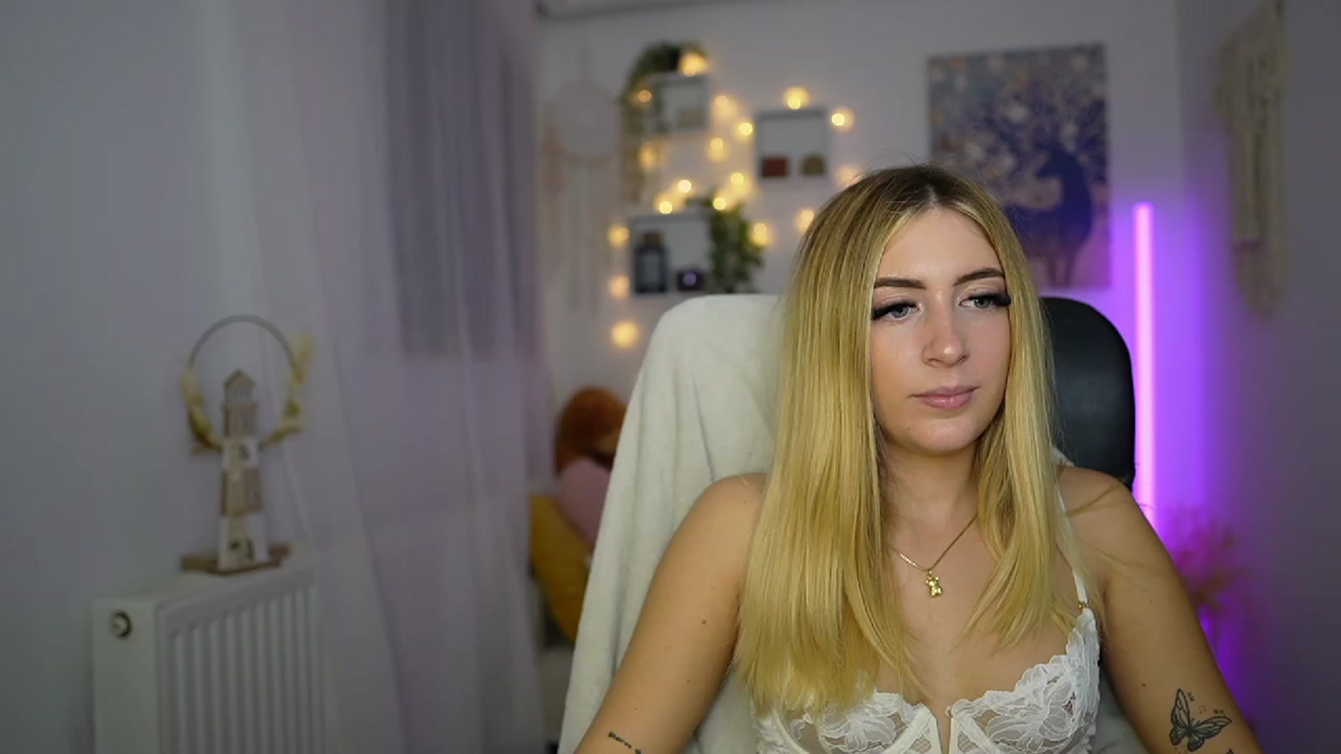 Gallery image thumbnail from Tina_Nappi18's myfreecams stream on, 10/21/2023, 15:45 image 20 of 20