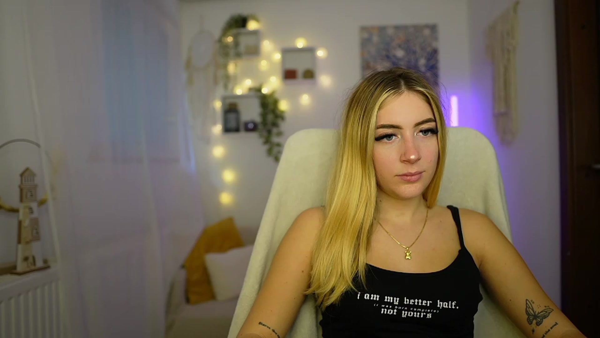 Gallery image thumbnail from Tina_Nappi18's myfreecams stream on, 10/23/2023, 15:07 image 13 of 20
