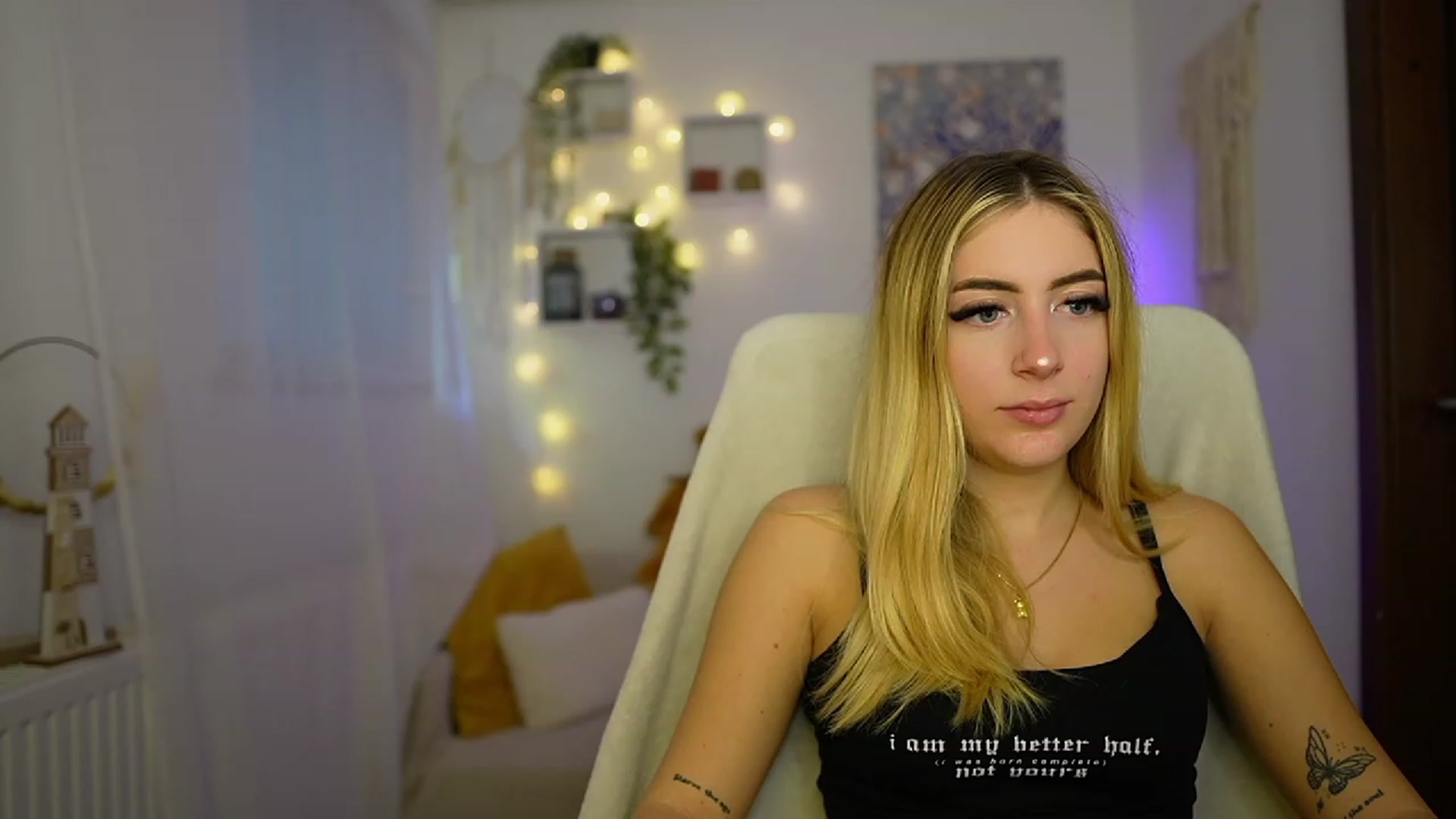 Gallery image thumbnail from Tina_Nappi18's myfreecams stream on, 10/23/2023, 15:07 image 1 of 20