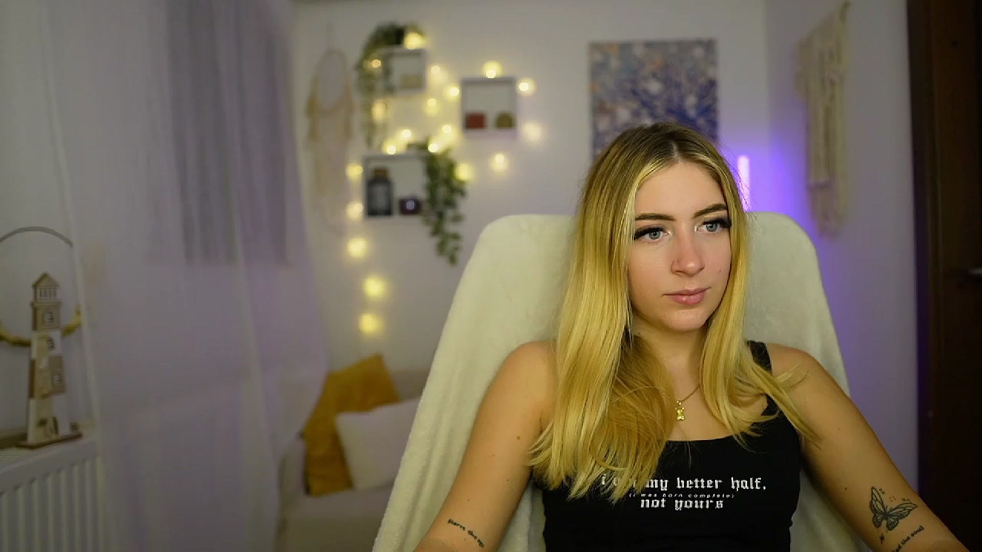Gallery image thumbnail from Tina_Nappi18's myfreecams stream on, 10/23/2023, 17:32 image 13 of 20