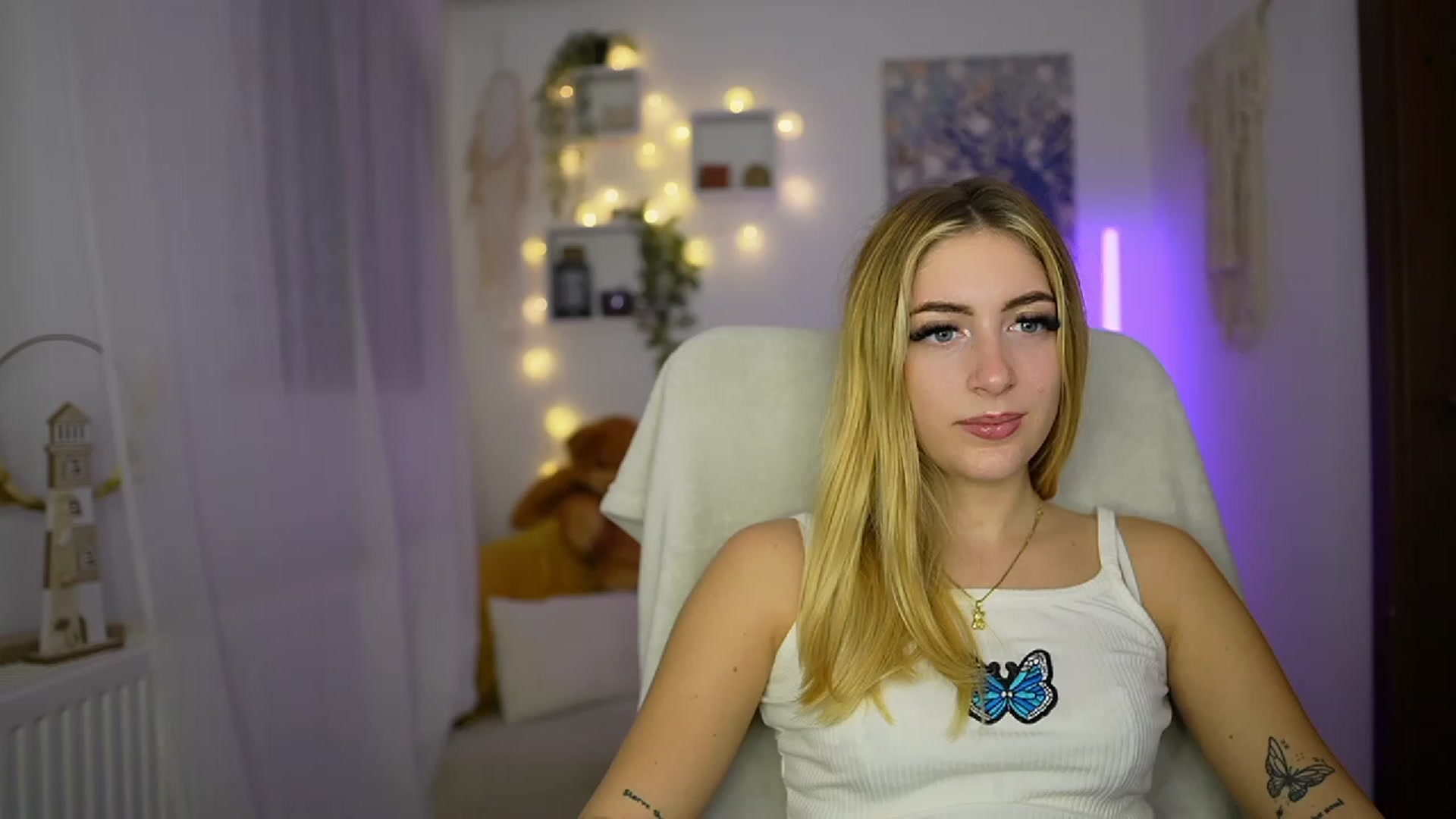 Gallery image thumbnail from Tina_Nappi18's myfreecams stream on, 10/24/2023, 17:22 image 3 of 20
