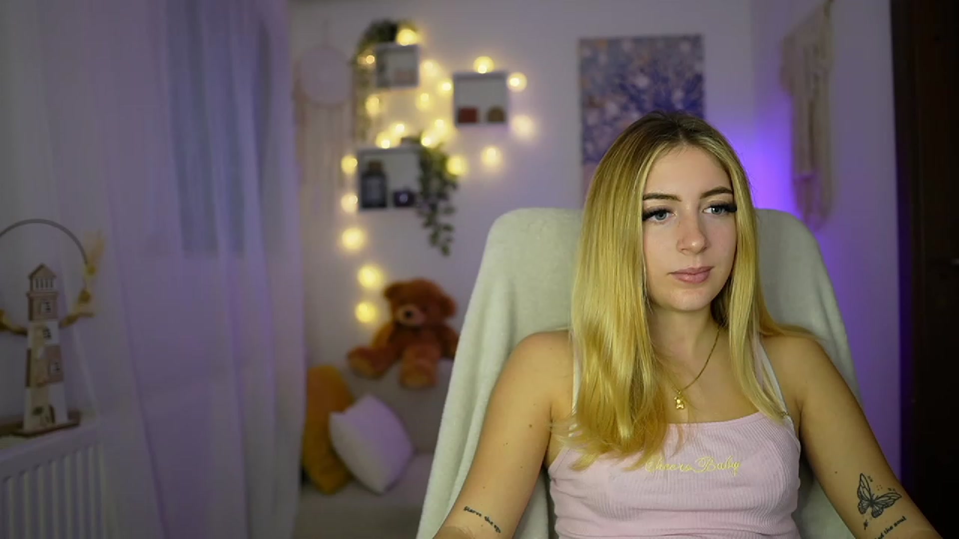 Gallery image thumbnail from Tina_Nappi18's myfreecams stream on, 10/26/2023, 14:49 image 20 of 20