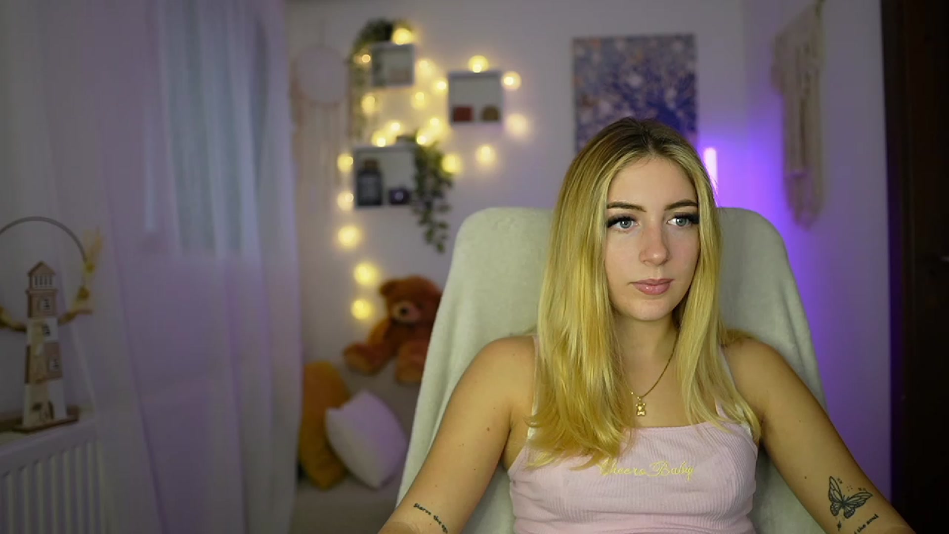 Gallery image thumbnail from Tina_Nappi18's myfreecams stream on, 10/26/2023, 14:49 image 8 of 20