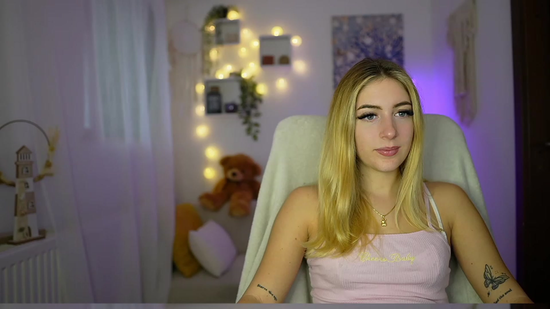 Gallery image thumbnail from Tina_Nappi18's myfreecams stream on, 10/26/2023, 14:49 image 2 of 20