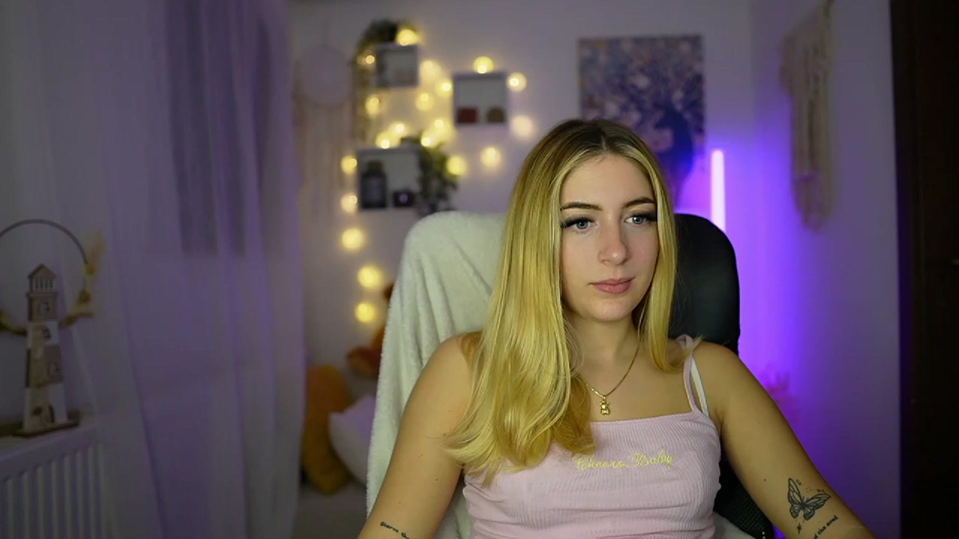 Gallery image thumbnail from Tina_Nappi18's myfreecams stream on, 10/26/2023, 17:32 image 19 of 20
