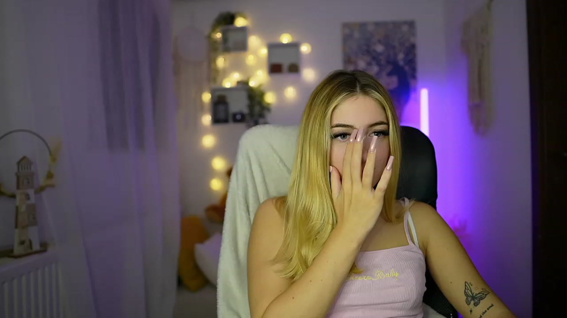 Gallery image thumbnail from Tina_Nappi18's myfreecams stream on, 10/26/2023, 17:32 image 20 of 20