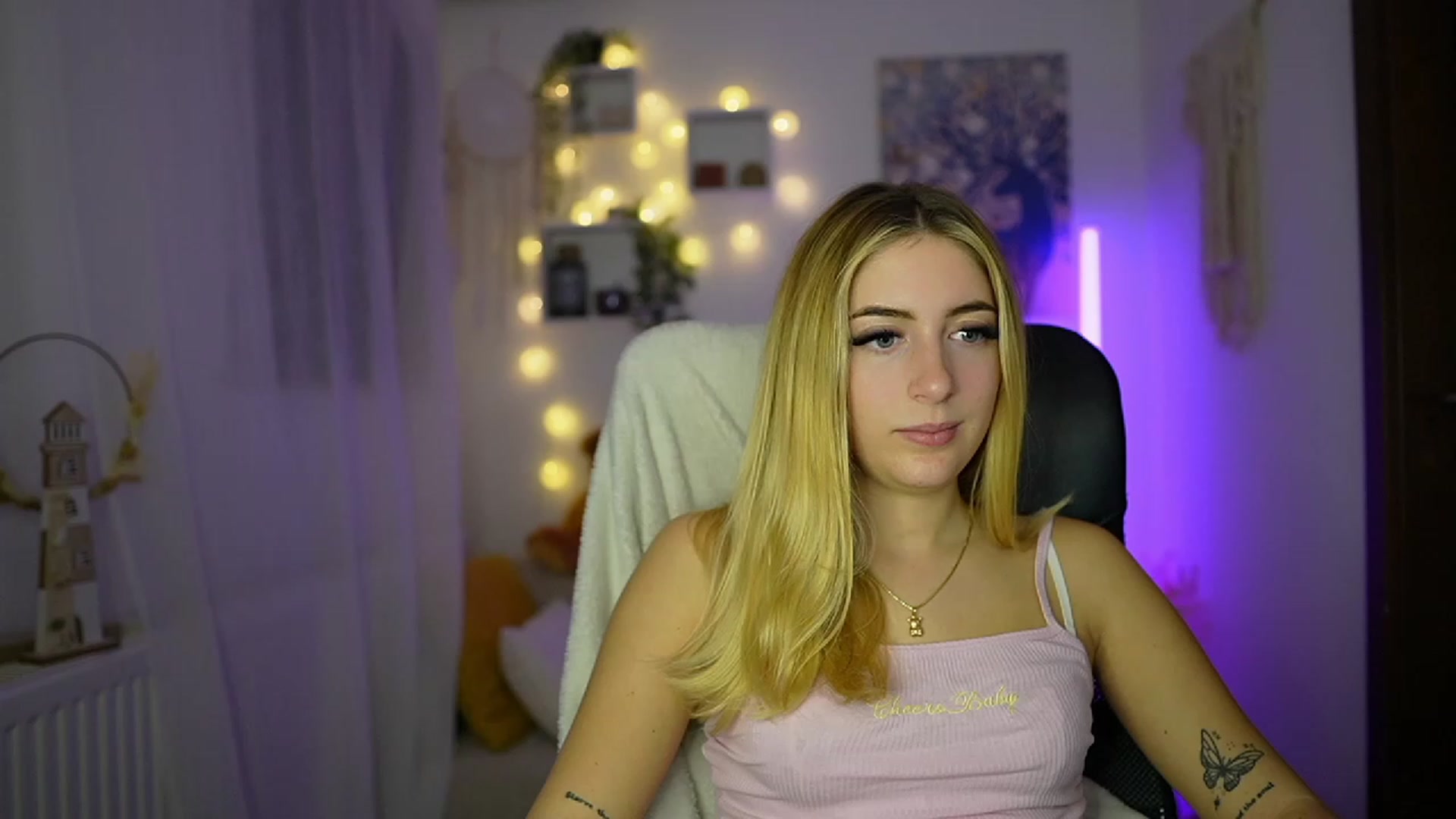 Gallery image thumbnail from Tina_Nappi18's myfreecams stream on, 10/26/2023, 17:32 image 11 of 20