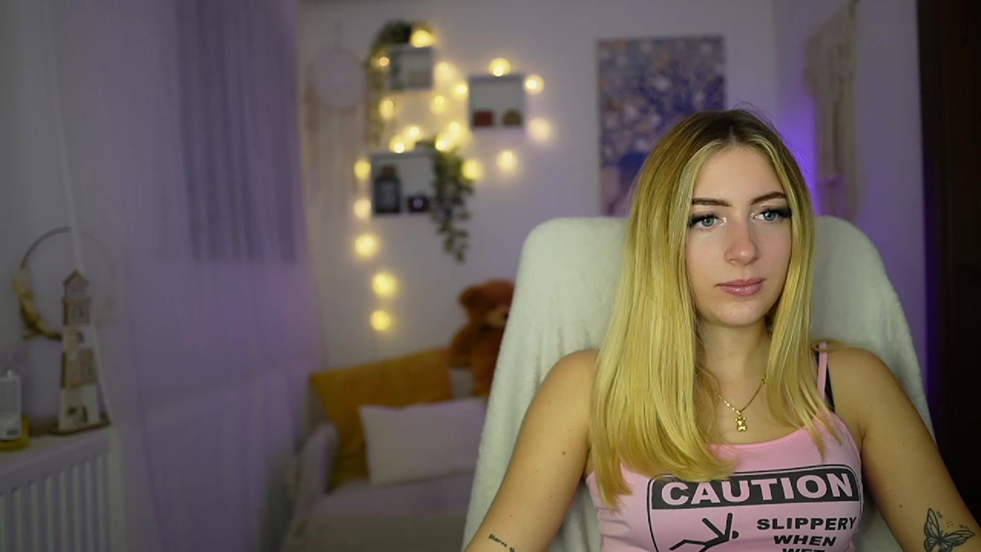 Gallery image thumbnail from Tina_Nappi18's myfreecams stream on, 10/30/2023, 15:48 image 3 of 20