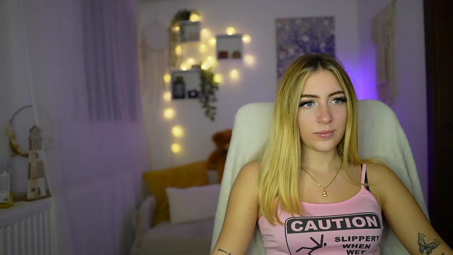 Gallery image thumbnail from Tina_Nappi18's myfreecams stream on, 10/30/2023, 15:48 image 20 of 20