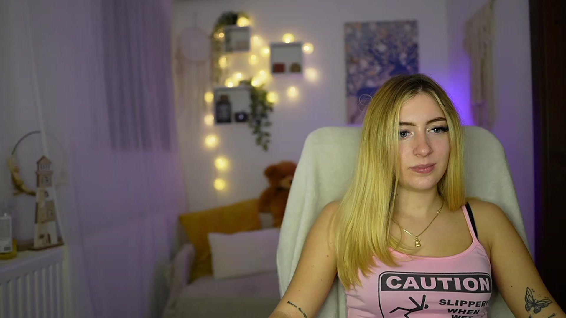 Gallery image thumbnail from Tina_Nappi18's myfreecams stream on, 10/30/2023, 18:37 image 20 of 20