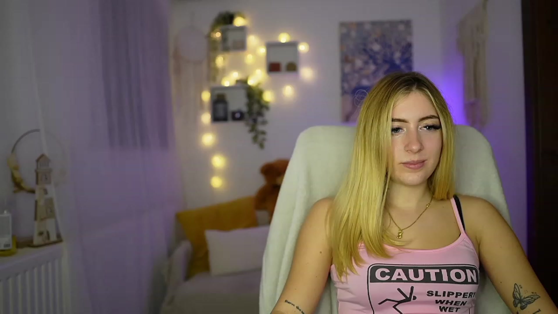 Gallery image thumbnail from Tina_Nappi18's myfreecams stream on, 10/30/2023, 18:37 image 3 of 20