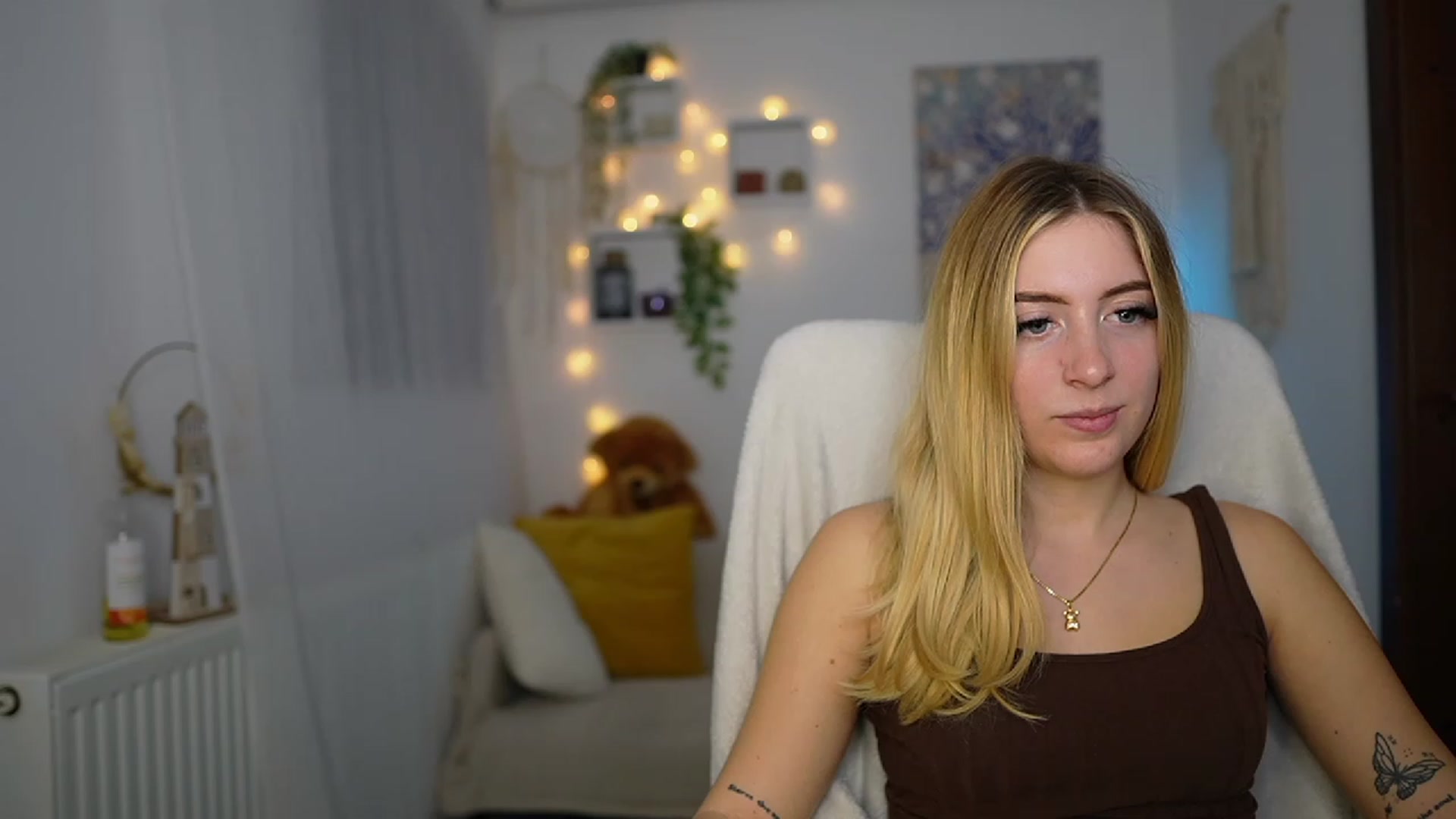 Gallery image thumbnail from Tina_Nappi18's myfreecams stream on, 11/02/2023, 18:39 image 5 of 20