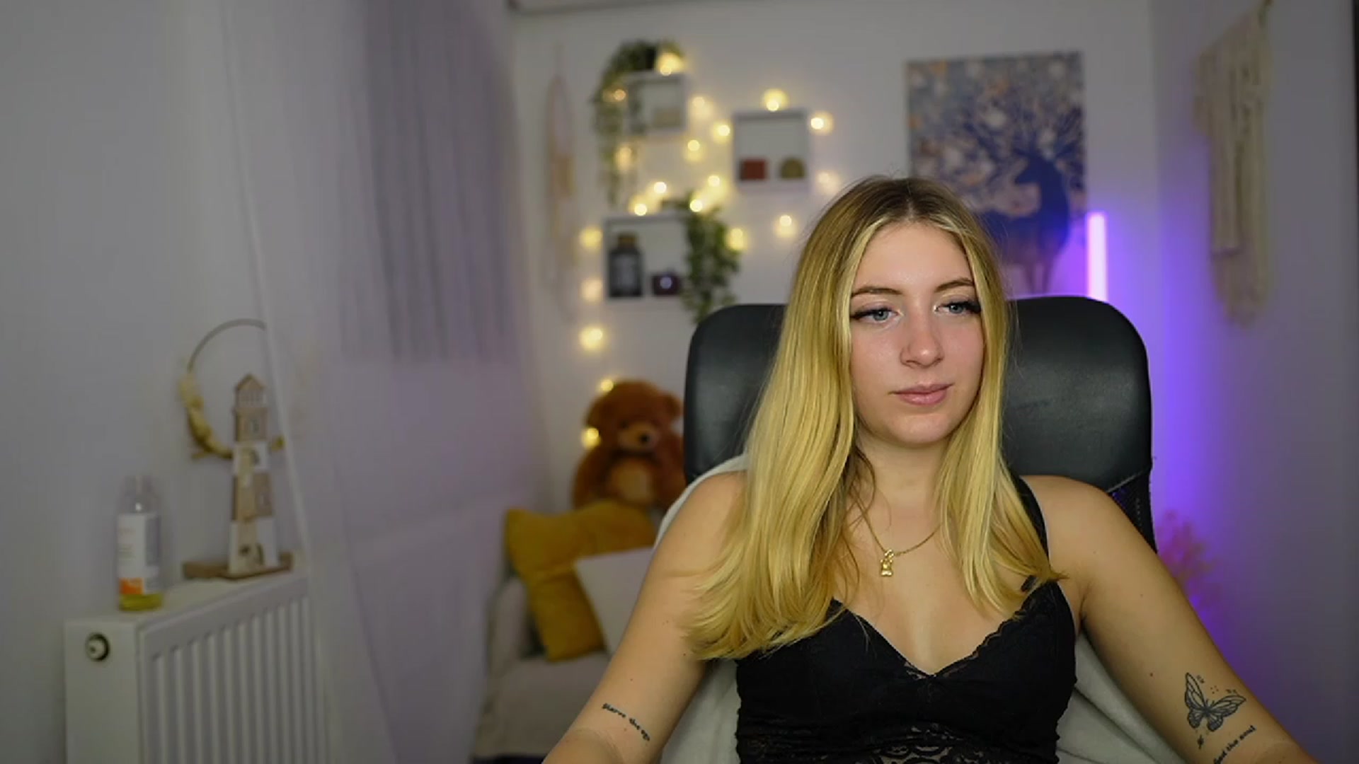 Gallery image thumbnail from Tina_Nappi18's myfreecams stream on, 11/08/2023, 18:04 image 20 of 20
