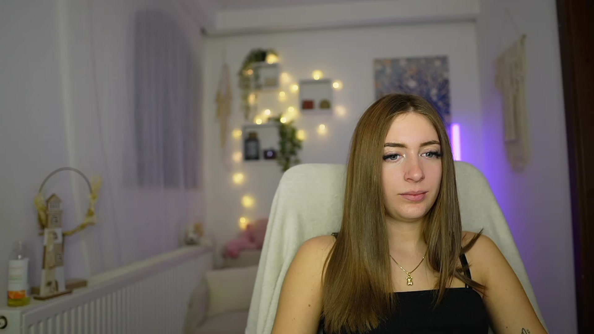 Gallery image thumbnail from Tina_Nappi18's myfreecams stream on, 11/14/2023, 16:12 image 4 of 20