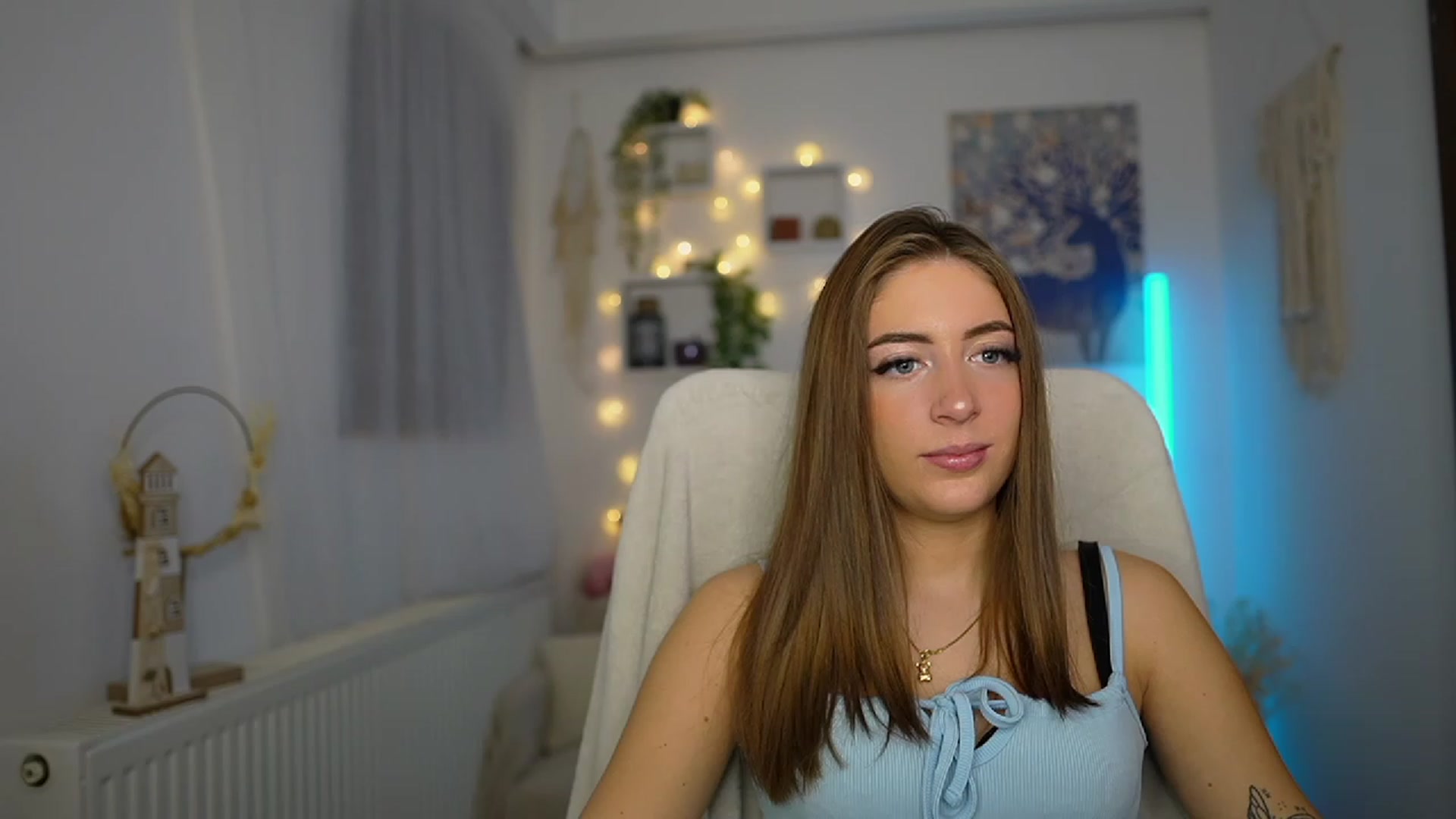 Gallery image thumbnail from Tina_Nappi18's myfreecams stream on, 11/15/2023, 15:57 image 12 of 20