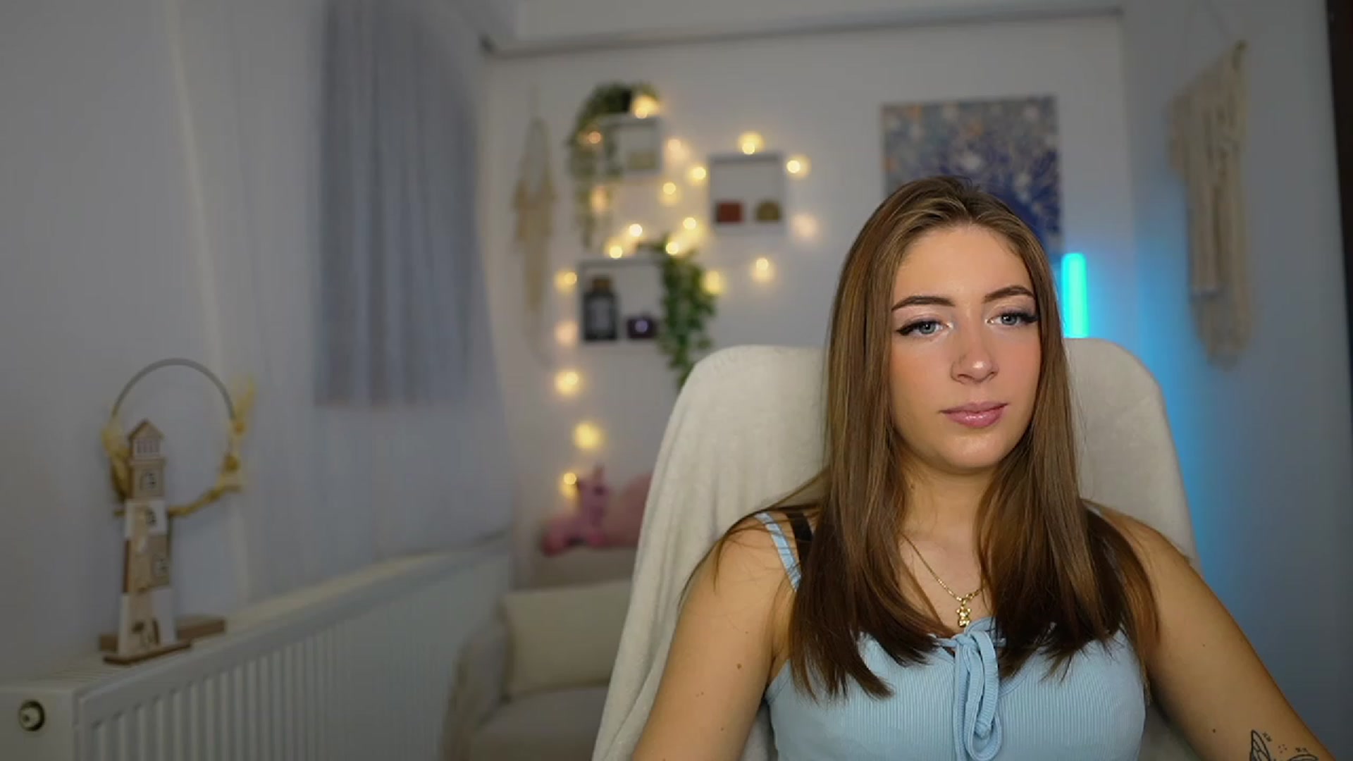 Gallery image thumbnail from Tina_Nappi18's myfreecams stream on, 11/15/2023, 15:57 image 1 of 20