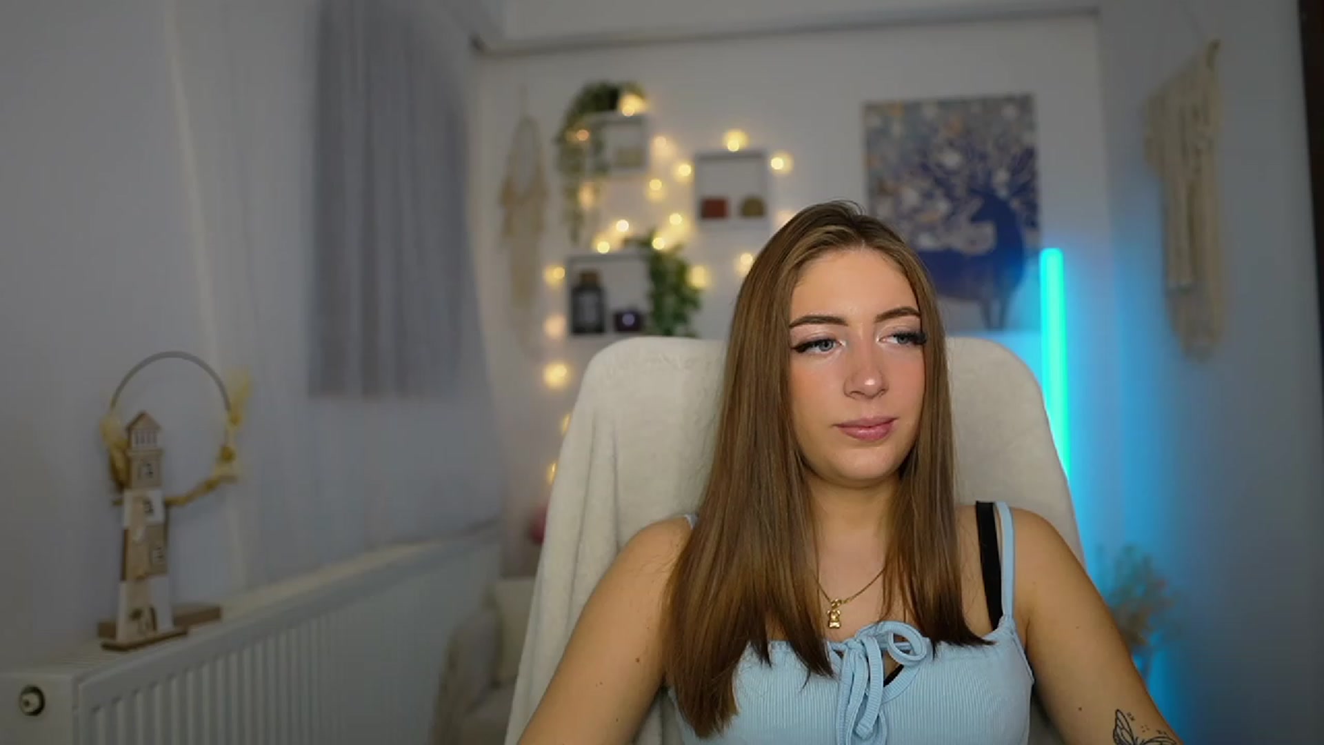 Gallery image thumbnail from Tina_Nappi18's myfreecams stream on, 11/15/2023, 15:57 image 16 of 20