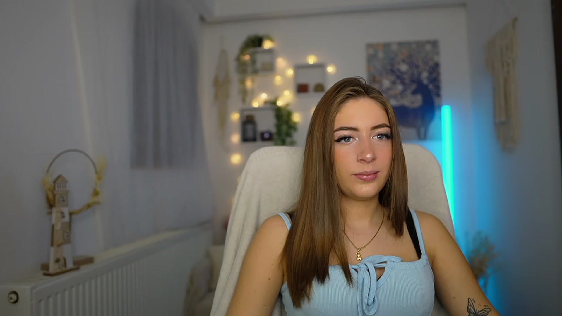 Gallery image thumbnail from Tina_Nappi18's myfreecams stream on, 11/15/2023, 15:57 image 6 of 20