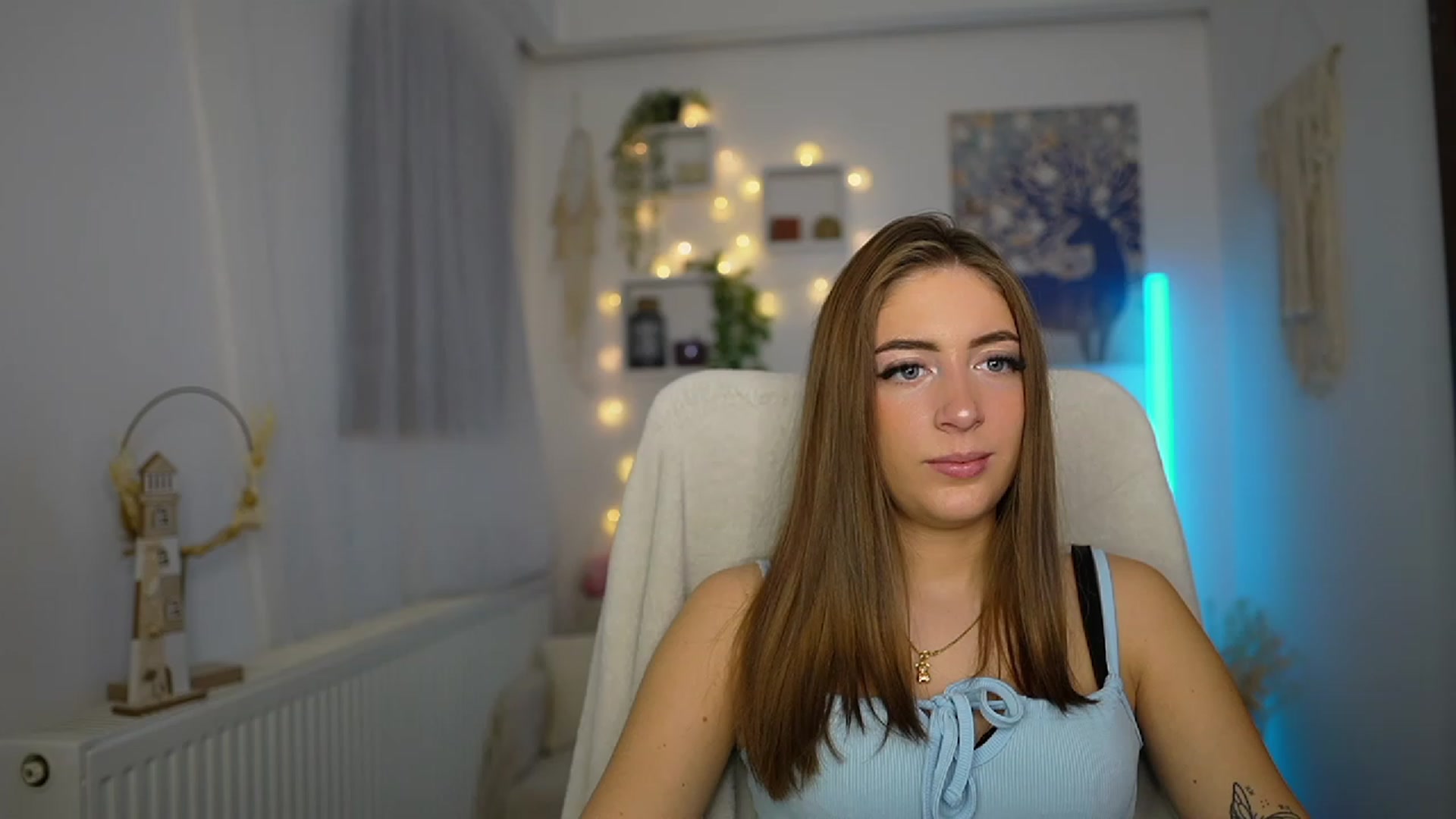 Gallery image thumbnail from Tina_Nappi18's myfreecams stream on, 11/15/2023, 15:57 image 14 of 20