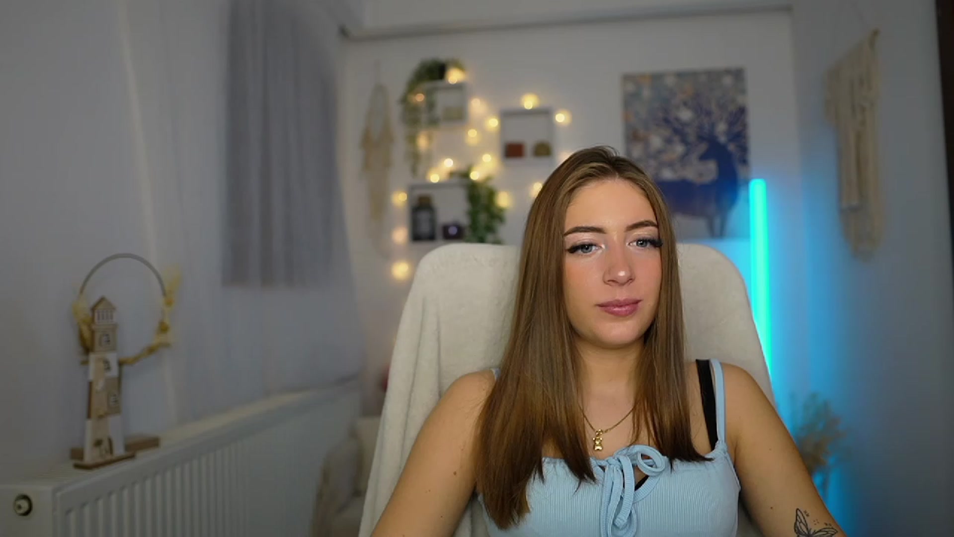 Gallery image thumbnail from Tina_Nappi18's myfreecams stream on, 11/15/2023, 15:57 image 17 of 20