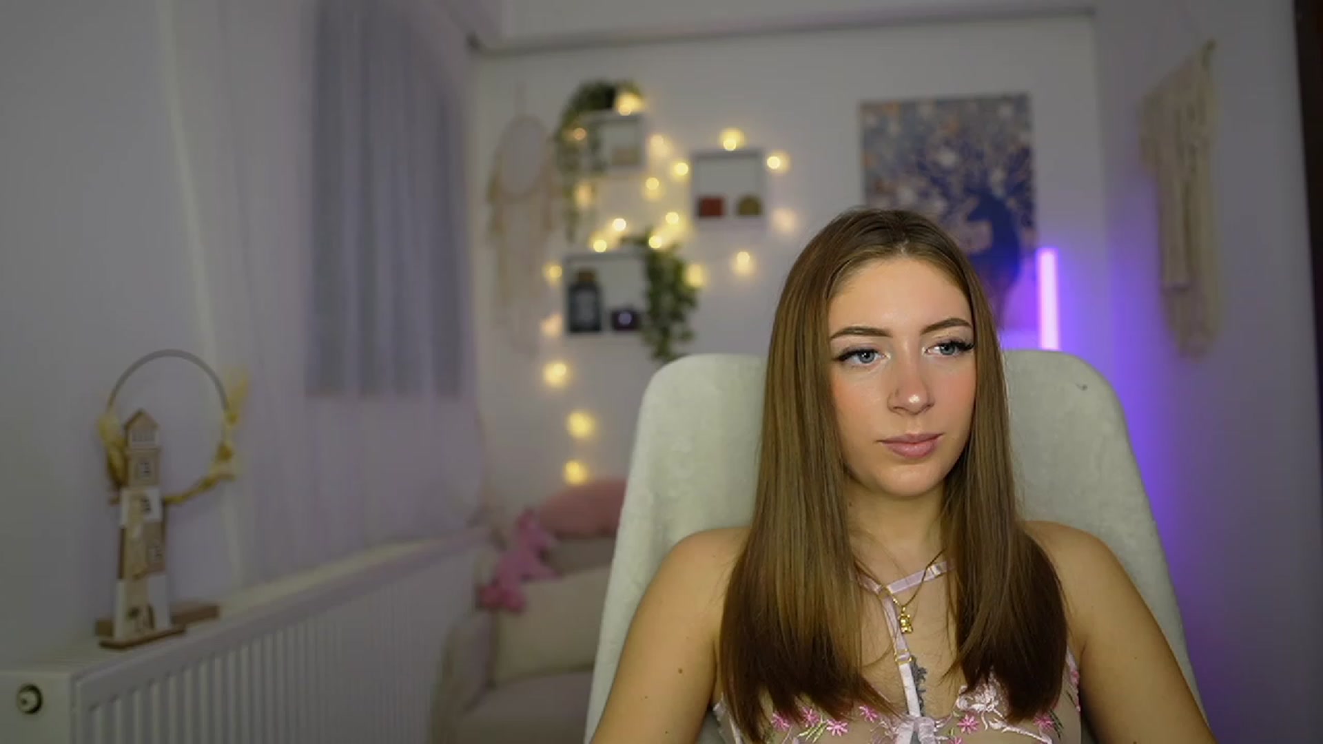 Gallery image thumbnail from Tina_Nappi18's myfreecams stream on, 11/16/2023, 14:47 image 15 of 20