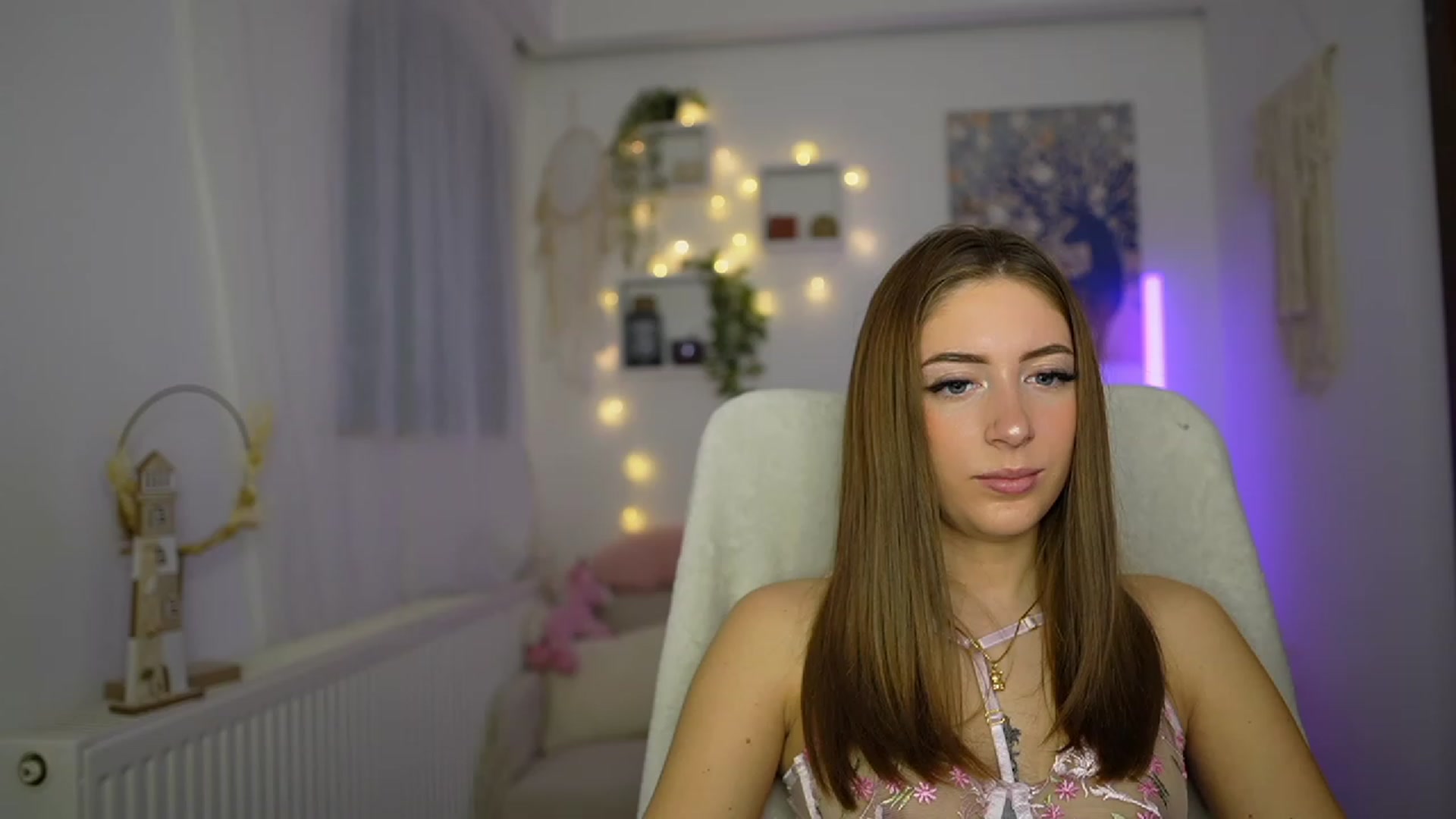 Gallery image thumbnail from Tina_Nappi18's myfreecams stream on, 11/16/2023, 14:47 image 5 of 20