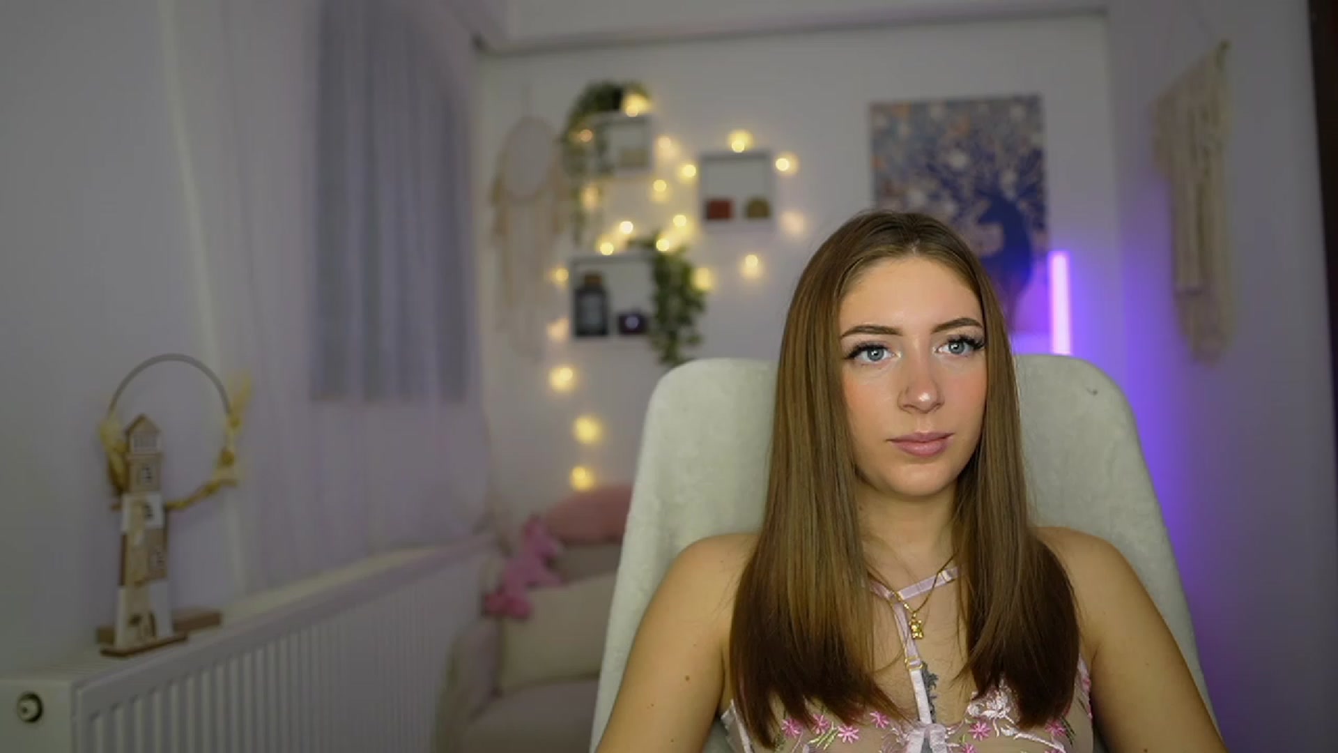 Gallery image thumbnail from Tina_Nappi18's myfreecams stream on, 11/16/2023, 14:47 image 14 of 20