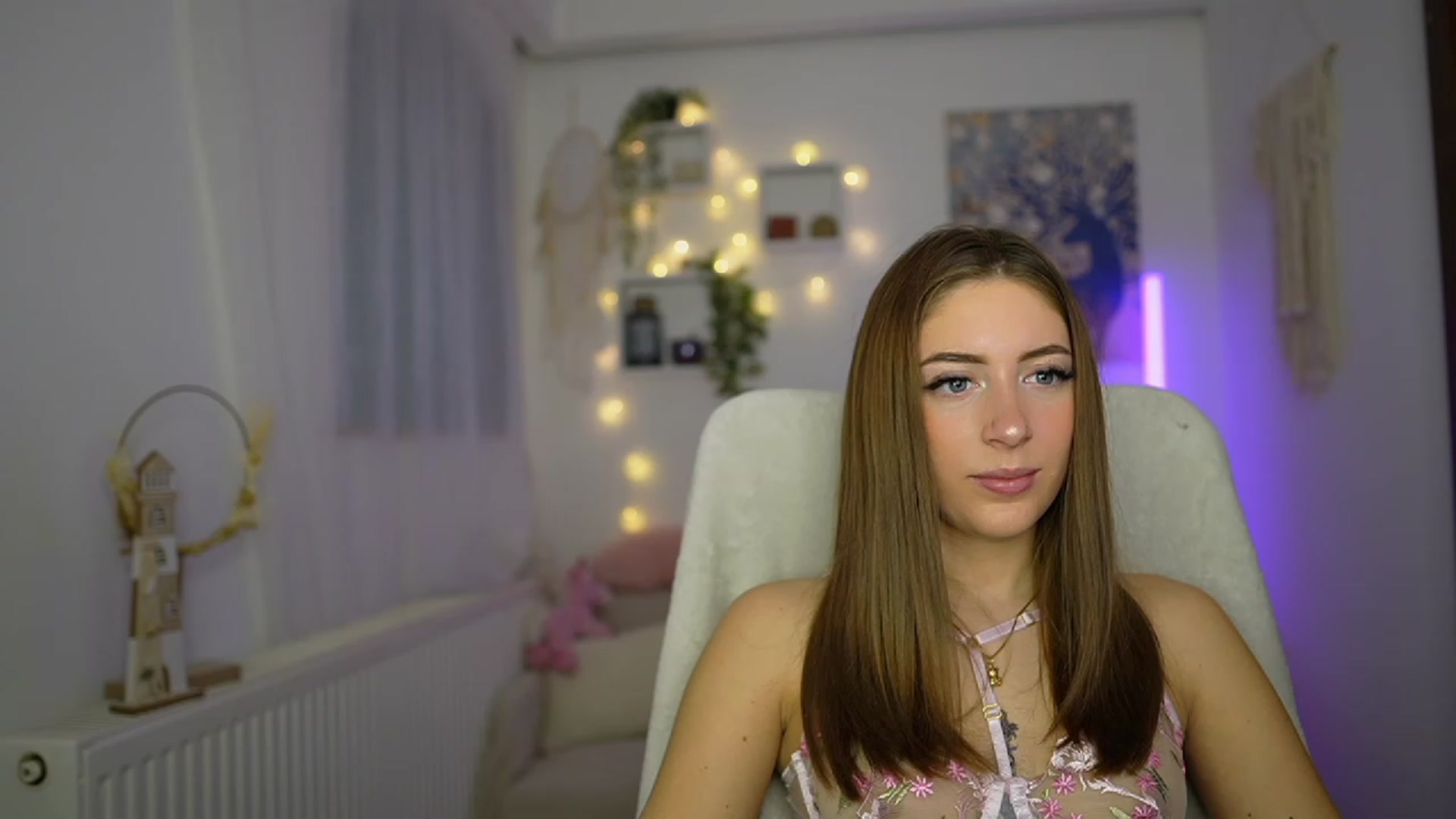 Gallery image thumbnail from Tina_Nappi18's myfreecams stream on, 11/16/2023, 14:47 image 2 of 20