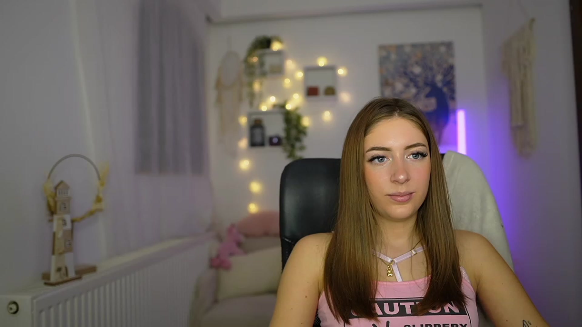 Gallery image thumbnail from Tina_Nappi18's myfreecams stream on, 11/16/2023, 16:02 image 5 of 20